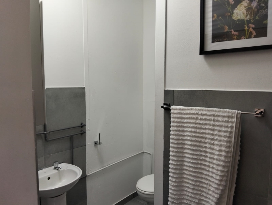 8 Bedroom Property for Sale in Southernwood Eastern Cape